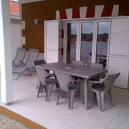 Сasa de vacaciones Villas Faugere *